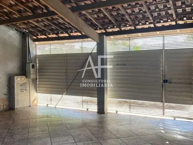 Casa com 294m² 2 quartos e 1 banheiro, à venda, no bairro Chácara Flórida em Taubaté