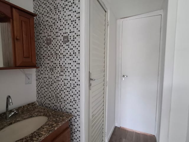 Casa 2 quartos e 2 banheiros, à venda, no bairro Piratininga em Niterói
