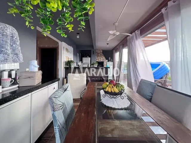 Casa com 200m² 6 quartos e 5 banheiros, à venda, no bairro Cidade Nova em Itajaí