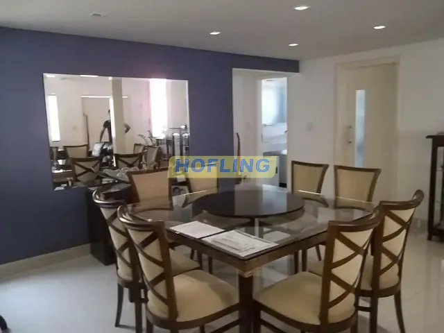 Casa com 340m², à venda, no bairro Saúde em Rio Claro