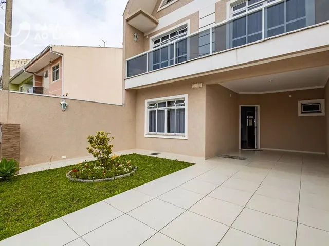 Casa 3 quartos e 5 banheiros, à venda, no bairro Fazendinha em Curitiba
