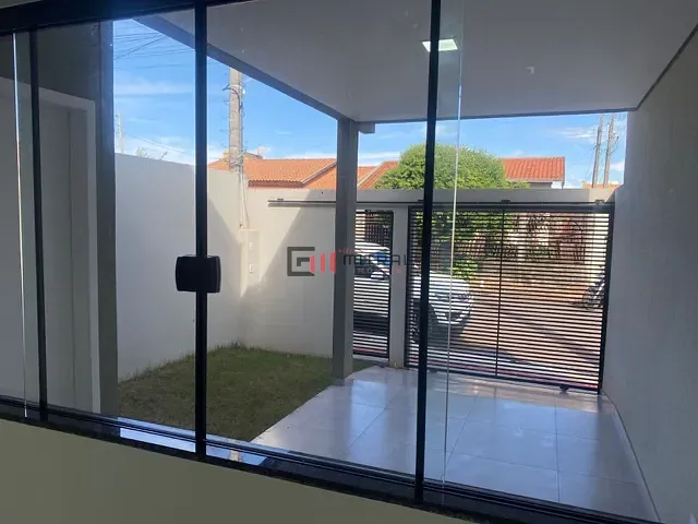 Casa 2 quartos e 2 banheiros, à venda, no bairro Jardim dos Estados em Londrina
