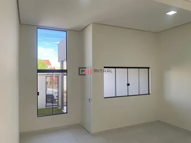 Casa 2 quartos e 2 banheiros, à venda, no bairro Jardim dos Estados em Londrina