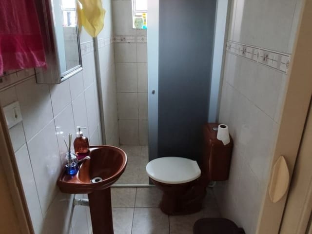 Casa com 300m² 5 quartos e 2 banheiros, à venda, no bairro Jardim das Flores em São Paulo