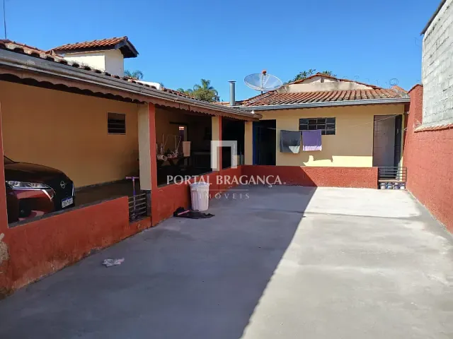 Casa 3 quartos e 2 banheiros, à venda, no bairro Residencial Hípica Jaguari em Bragança Paulista