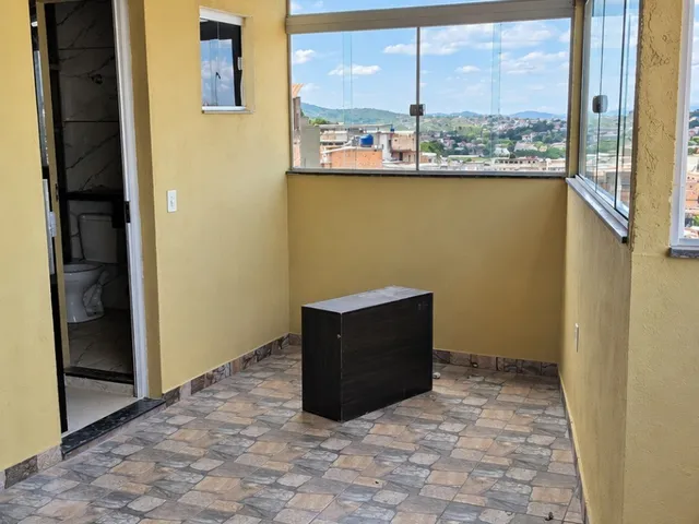 Casa 3 quartos e 2 banheiros, à venda, no bairro Novo Aarão Reis em Belo Horizonte