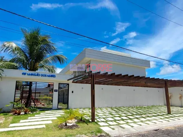 Casa 2 quartos e 3 banheiros, à venda, no bairro Olivença em Ilhéus