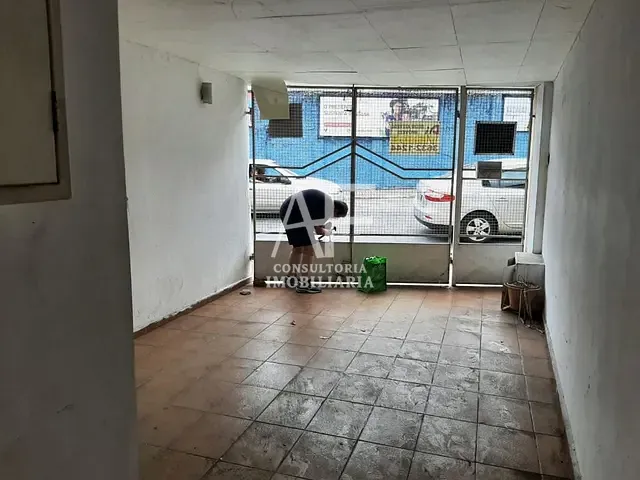 Casa com 317m² 3 quartos e 1 banheiro, à venda, no bairro Jardim Maria Augusta em Taubaté