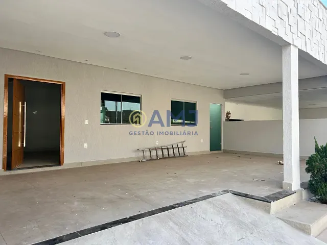 Casa 3 quartos e 2 banheiros, à venda, no bairro Parque João Braz - Cidade Industrial em Goiânia