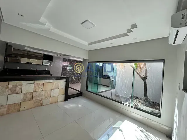 Casa 3 quartos e 2 banheiros, à venda, no bairro Parque João Braz - Cidade Industrial em Goiânia