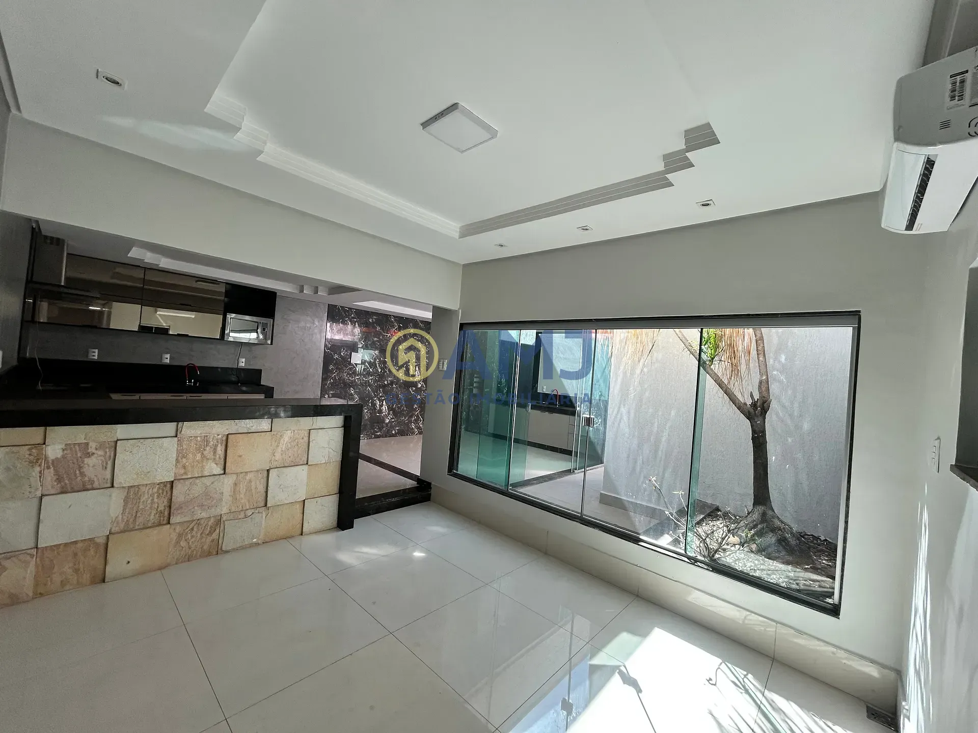 Casa, 3 quartos, 180 m² - Foto 1