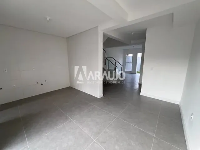 Casa com 159m² 3 quartos e 2 banheiros, à venda, no bairro Espinheiros em Itajaí