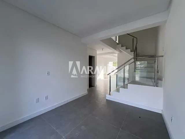 Casa com 159m² 3 quartos e 2 banheiros, à venda, no bairro Espinheiros em Itajaí