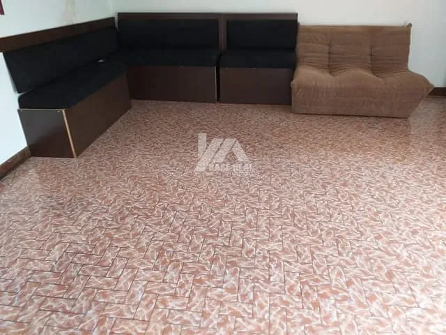 Casa com 632m² 3 quartos e 3 banheiros, à venda, no bairro Uvaranas em Ponta Grossa