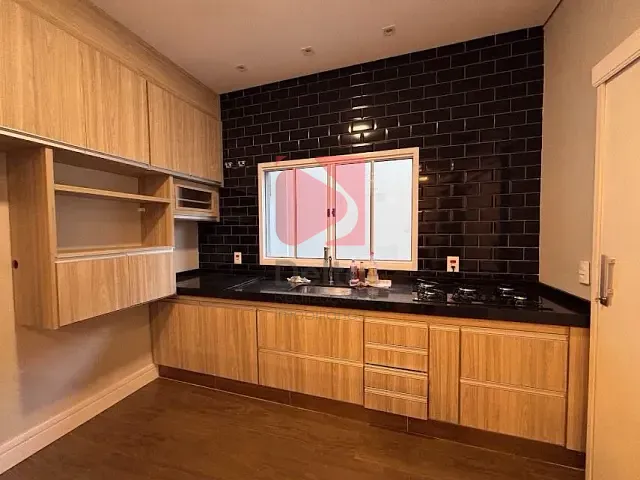 Casa 3 quartos e 1 banheiro, para alugar, no bairro Jardim Ferrarezzi em Pirassununga