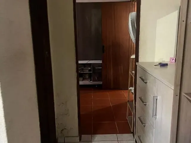 Casa com 300m² 2 quartos e 2 banheiros, à venda, no bairro Vila Santa Monica em Guaratinguetá