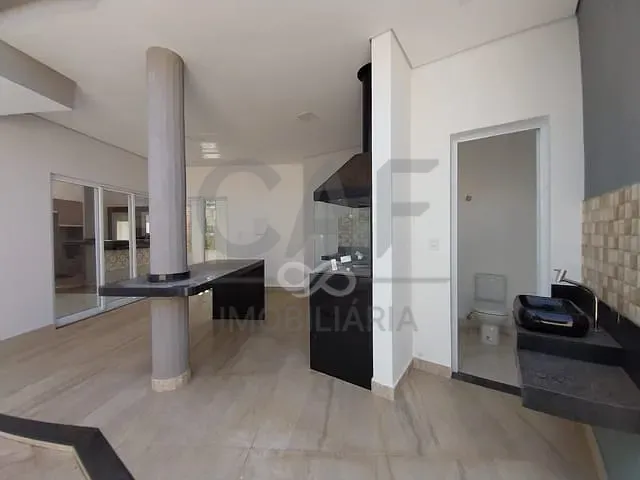 Casa com 290m² 3 quartos e 3 banheiros, à venda, no bairro Vargeão em Jaguariúna