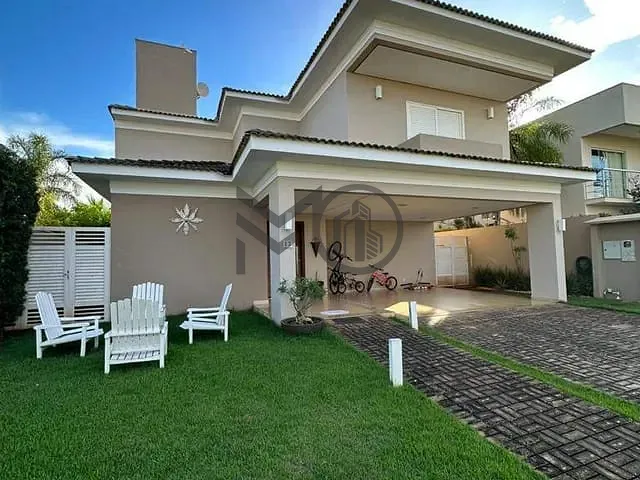 Casa com 450m² 4 quartos e 6 banheiros, à venda, no bairro Jardim Itália em Cuiabá