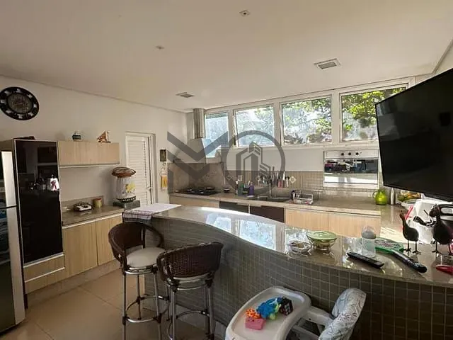 Casa com 450m² 4 quartos e 6 banheiros, à venda, no bairro Jardim Itália em Cuiabá