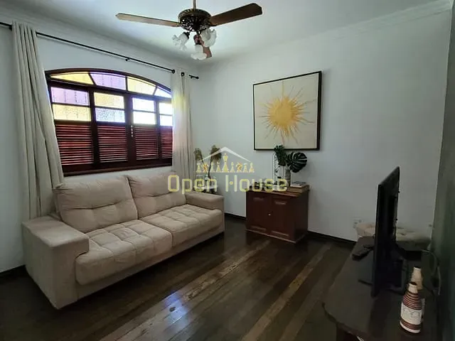 Casa com 360m² 2 quartos e 3 banheiros, à venda, no bairro Jardim Belvedere em Volta Redonda