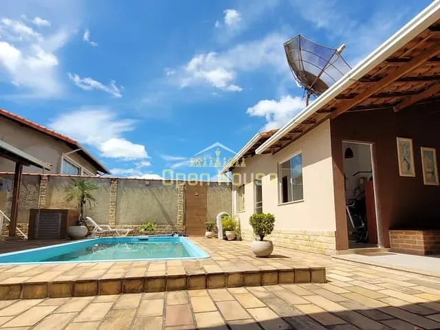 Casa com 360m² 2 quartos e 3 banheiros, à venda, no bairro Jardim Belvedere em Volta Redonda