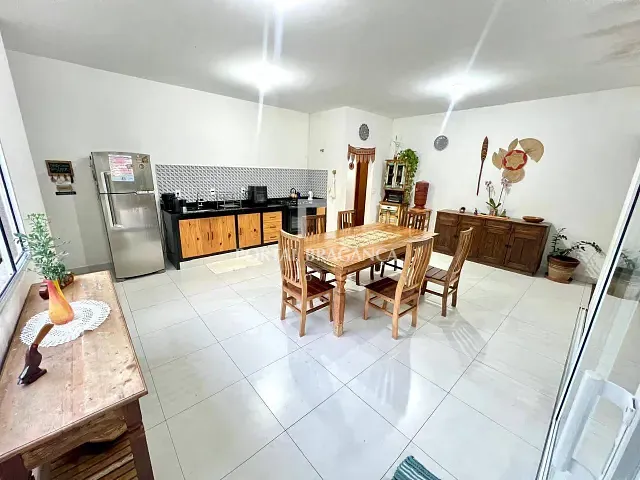 Casa com 1300m² 3 quartos e 2 banheiros, à venda, no bairro Bosques da Pedra em Bragança Paulista