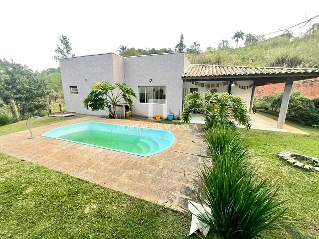 Casa com 1300m² 3 quartos e 2 banheiros, à venda, no bairro Bosques da Pedra em Bragança Paulista