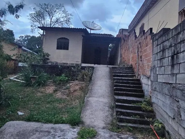 Casa 3 quartos e 1 banheiro, à venda, no bairro Tupi B em Belo Horizonte