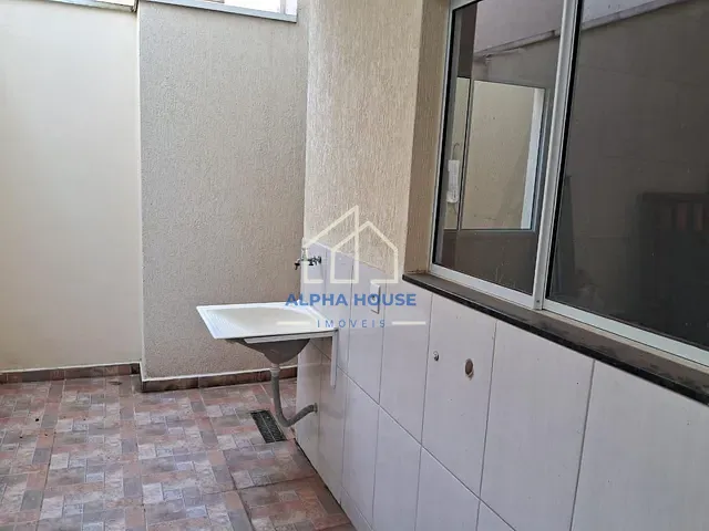 Casa 2 quartos e 2 banheiros, à venda, no bairro Jardim Sandra Maria em Taubaté