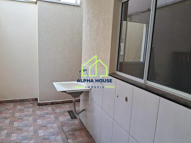 Casa 2 quartos e 2 banheiros, à venda, no bairro Jardim Sandra Maria em Taubaté