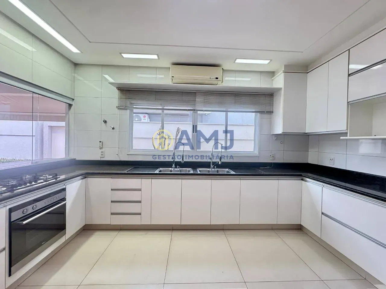 Casa, 3 quartos, 231 m² - Foto 9