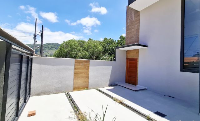 Casa 3 quartos e 4 banheiros, à venda, no bairro Barroco (Itaipuaçu) em Maricá