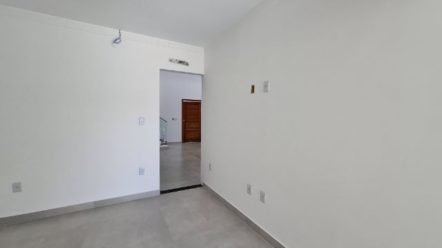 Casa 3 quartos e 4 banheiros, à venda, no bairro Barroco (Itaipuaçu) em Maricá