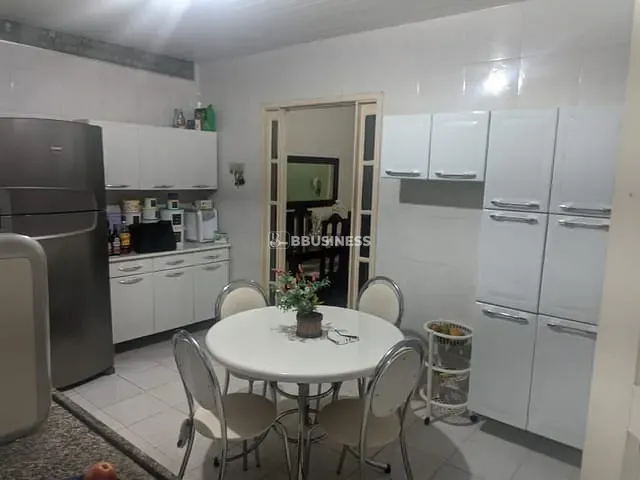 Casa com 135m² 3 quartos e 3 banheiros, à venda, no bairro Vivendas do Coqueiro I em Campos dos Goytacazes