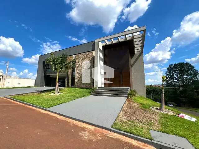 Casa com 800m² 4 quartos e 8 banheiros, à venda, no bairro Condomínio Costa do Sol em Rolândia