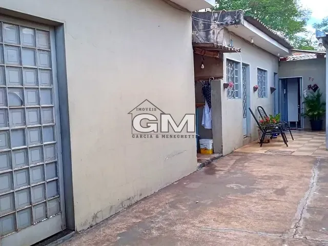 Casa com 250m² 4 quartos e 2 banheiros, à venda, no bairro Vila Amélia em Ribeirão Preto