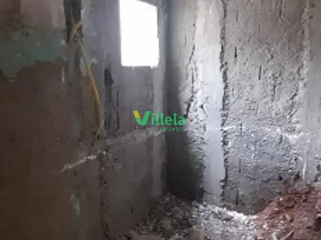 Casa 2 quartos e 1 banheiro, à venda, no bairro Vila Ferlópolis em Itaquaquecetuba