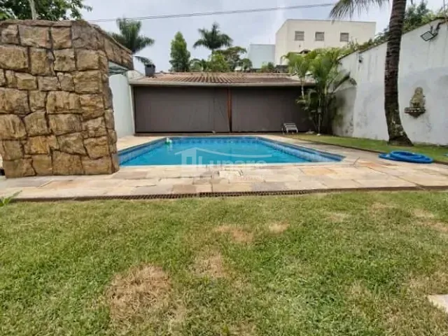 Casa com 500m² 3 quartos e 2 banheiros, à venda, no bairro Vila Lavínia em Mogi das Cruzes