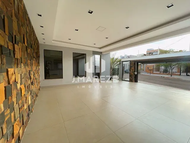 Casa 3 quartos e 4 banheiros, à venda, no bairro Jardim Menegazzo em Apucarana