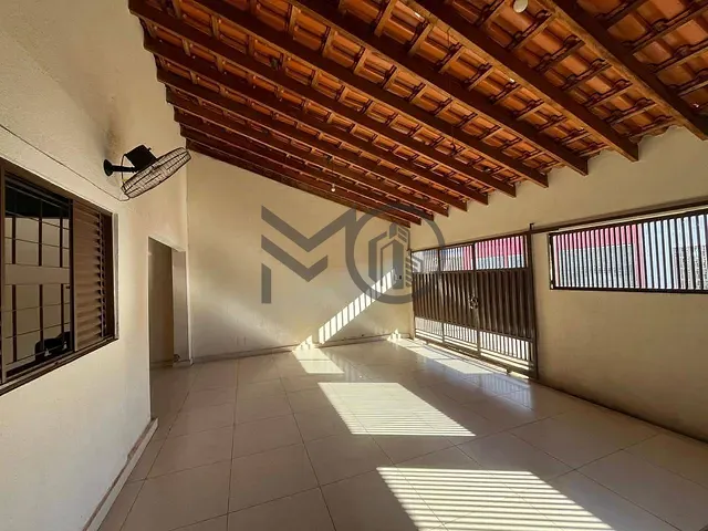 Casa com 200m² 4 quartos e 2 banheiros, à venda, no bairro Morada da Serra em Cuiabá