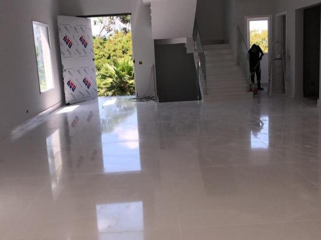 Casa com 570m² 4 quartos e 4 banheiros, à venda, no bairro Residencial Tambore III em Santana de Parnaíba