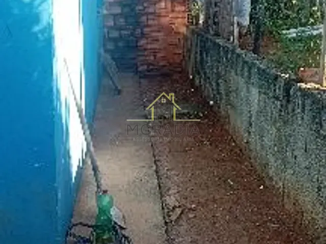 Casa com 200m² 2 quartos e 1 banheiro, à venda, no bairro Residencial Vale Verde em Guaxupé