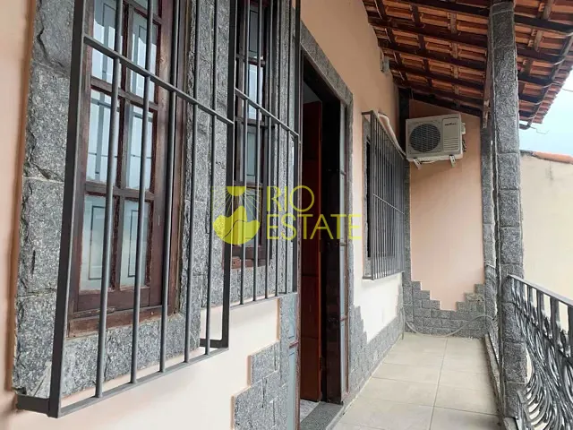 Casa com 280m² 5 quartos e 4 banheiros, à venda, no bairro Siderópolis em Volta Redonda