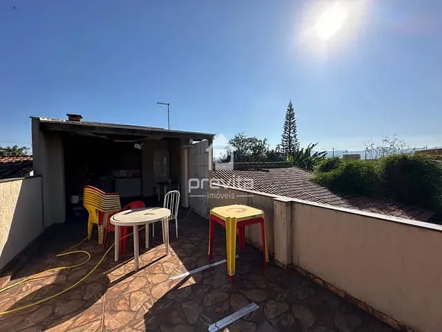 Casa com 150m² 3 quartos e 3 banheiros, à venda, no bairro Parque São Cristóvão em Taubaté