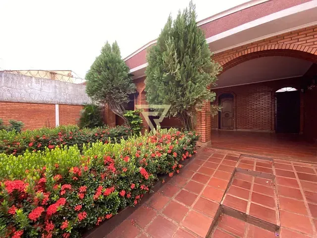 Casa com 443m² 3 quartos e 4 banheiros, para alugar, no bairro Vila Tibério em Ribeirão Preto