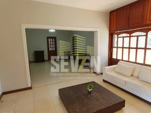 Casa com 510m² 3 quartos e 3 banheiros, para alugar, no bairro Jardim Estoril II em Bauru