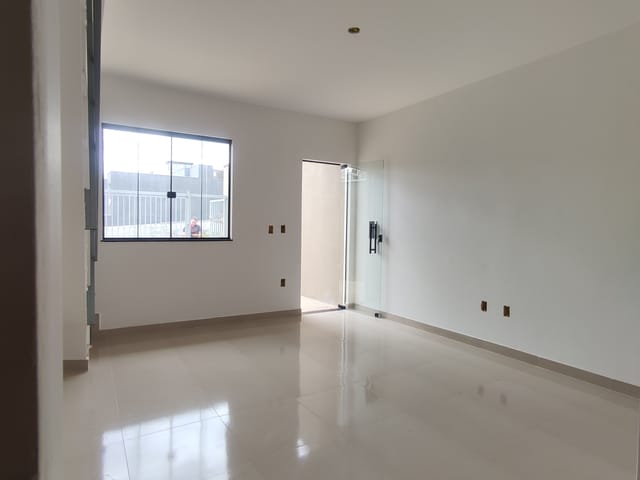 Casa 2 quartos e 2 banheiros, à venda, no bairro JARDIM SÃO JOÃO em Juiz de Fora