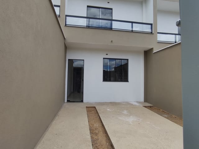 Casa 2 quartos e 2 banheiros, à venda, no bairro JARDIM SÃO JOÃO em Juiz de Fora