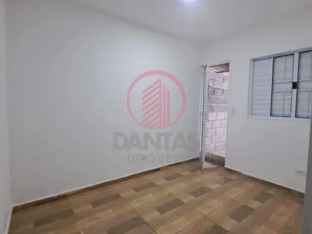 Casa 1 quarto e 1 banheiro, para alugar, no bairro Pestana em Osasco