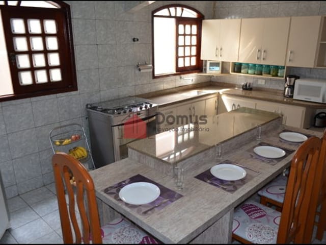 Casa com 300m², à venda, no bairro Jardim Padre Rodolfo em Pindamonhangaba